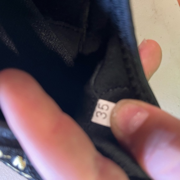 Black running/walking shoes - Picture 4 of 4